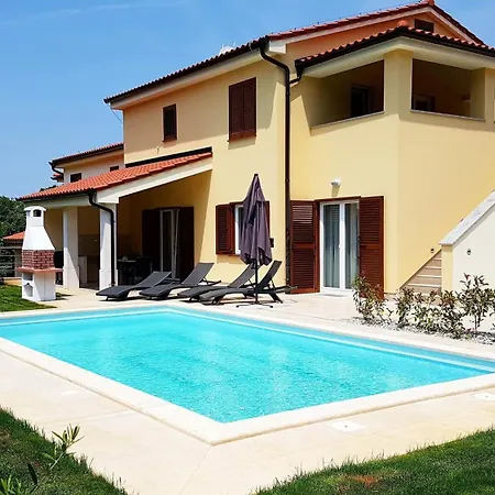 Holiday home Olivia Private Pool Banjole