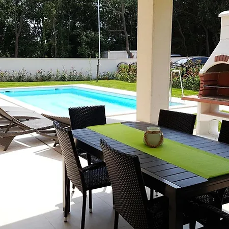 Olivia Private Pool Holiday home Banjole