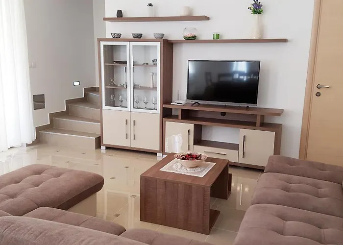 Olivia Private Pool Banjole